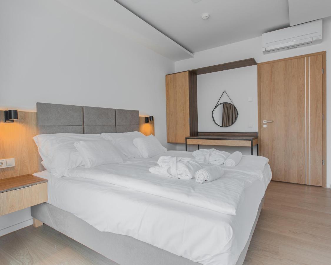 H55 Aparthotel Balatonlelle Exterior foto