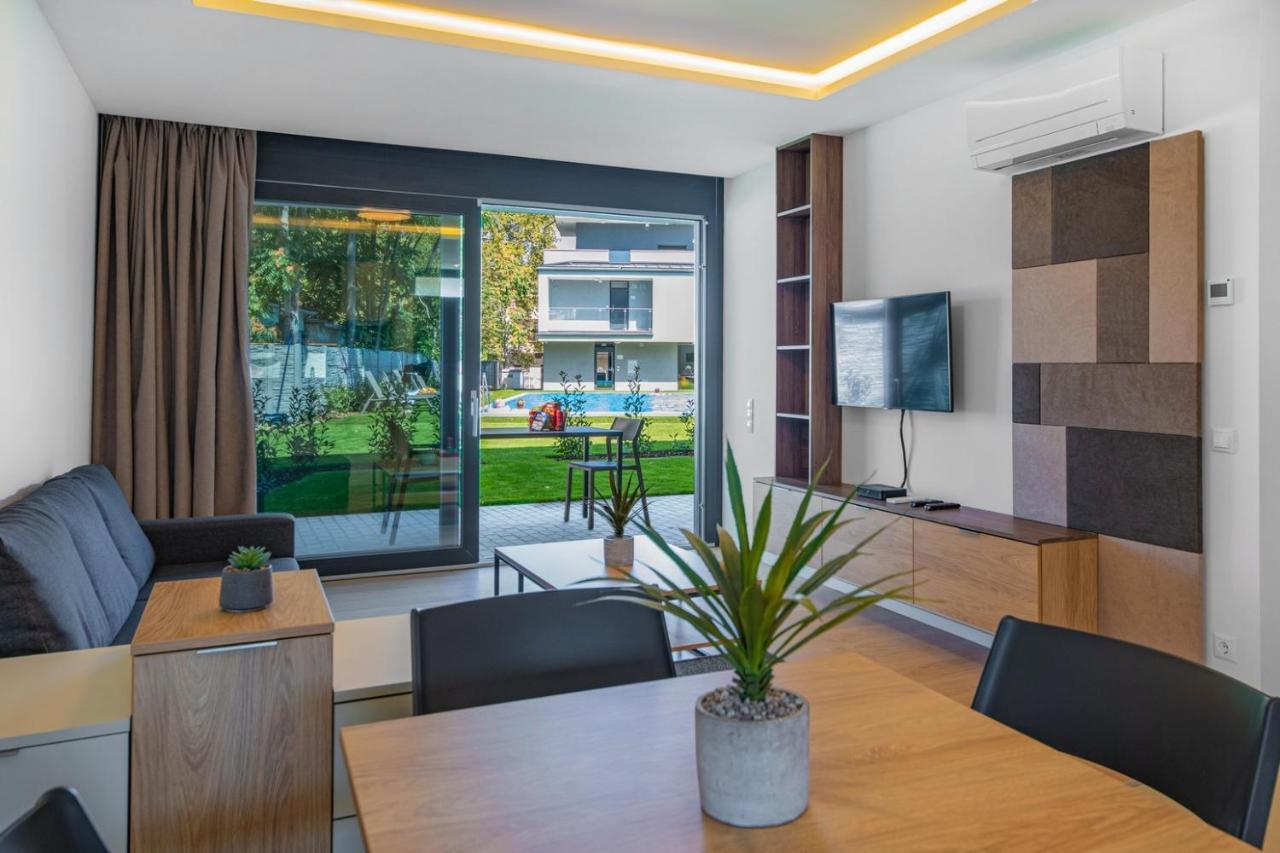 H55 Aparthotel Balatonlelle Exterior foto