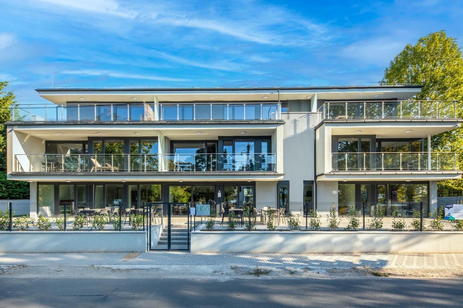 H55 Aparthotel Balatonlelle Exterior foto